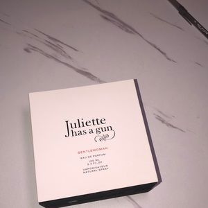 Juliette has a gun eau de parfum - GENTLEWOMAN 100ml 3.3 Fl oz| Women’s perfume